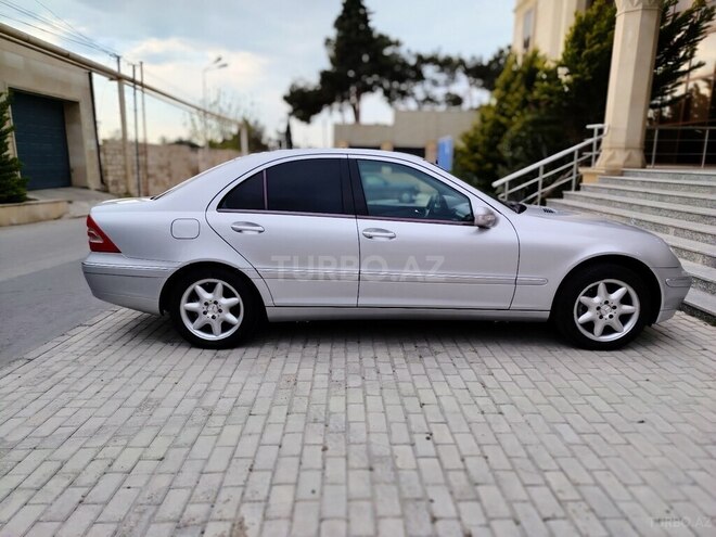 Mercedes C 240 2003, 221,000 km - 2.6 l - Bakı