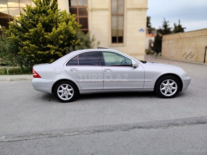 Mercedes C 240 2003, 221,000 km - 2.6 l - Bakı