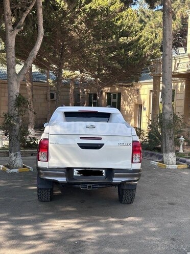 Toyota Hilux 2019, 74,000 km - 2.5 л - Bakı