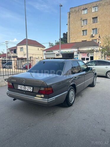 Mercedes E 200 2003, 335,556 km - 2.0 l - Bakı