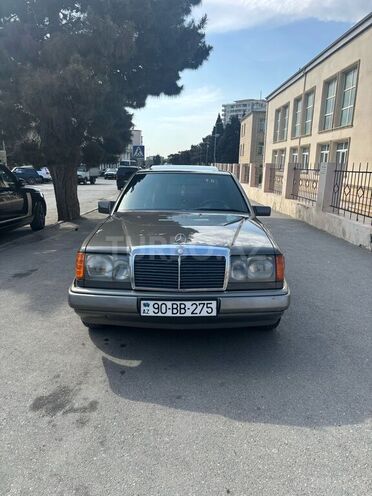 Mercedes E 200 2003, 335,556 km - 2.0 l - Bakı