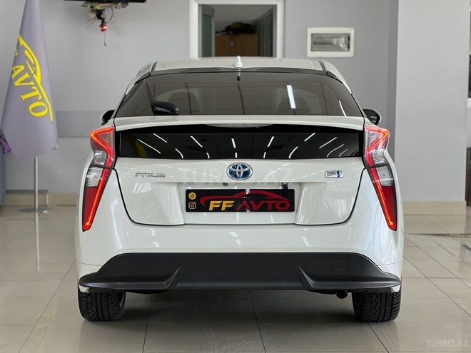 Toyota Prius 2016, 188,000 km - 1.8 l - Bakı