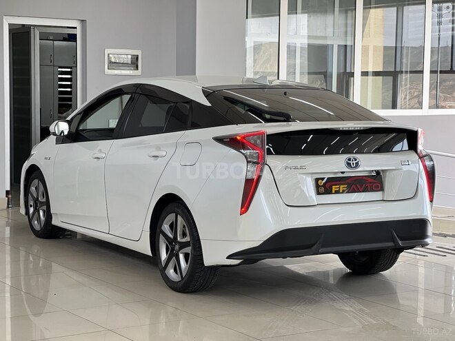 Toyota Prius 2016, 188,000 km - 1.8 l - Bakı
