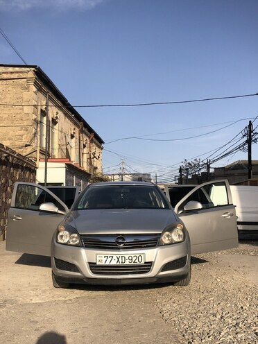 Opel Astra 2009, 183,935 km - 1.4 l - Bakı
