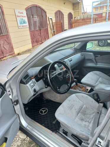 Mercedes E 240 1999, 410,000 km - 2.4 l - Xudat