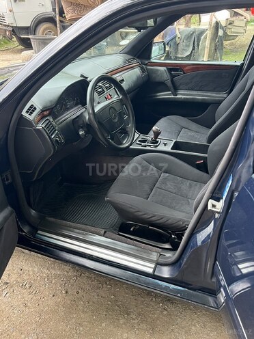 Mercedes E 200 1996, 389,483 km - 2.0 л - Ağstafa