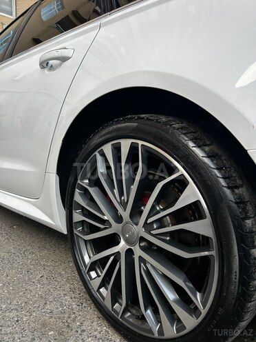 Audi A6 2015, 217,600 km - 3.0 l - Bakı