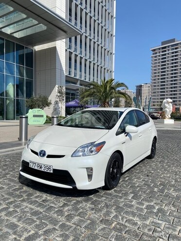 Toyota Prius 2014, 150,000 km - 1.8 l - Bakı