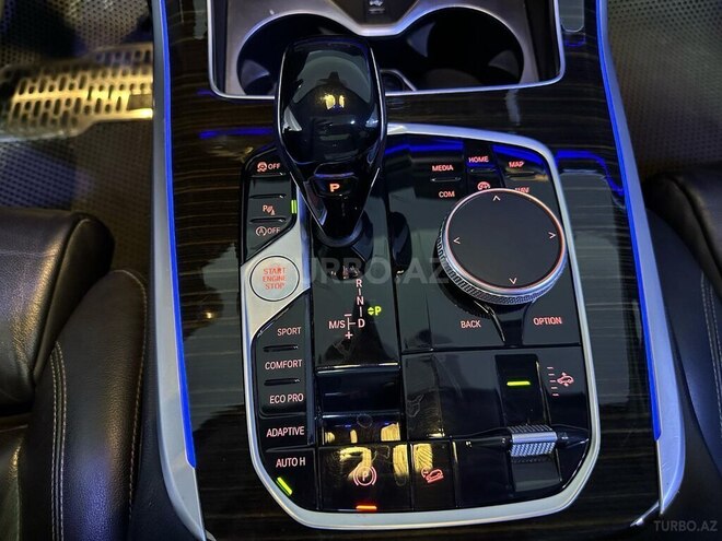 BMW X7-15