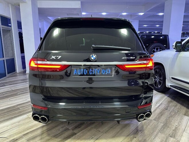 BMW X7-5
