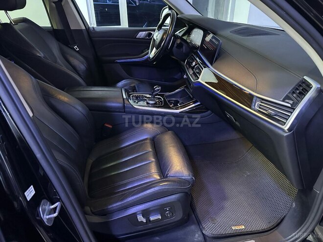 BMW X7-14