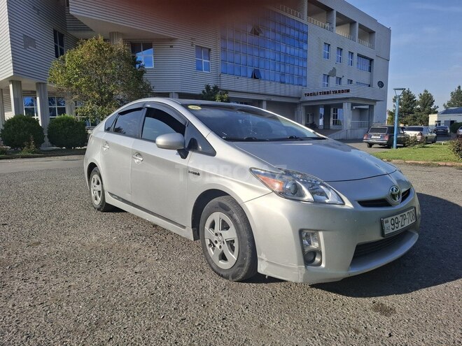 Toyota Prius 2010, 383,316 km - 1.8 л - Bərdə