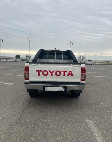 Toyota Hilux 2012, 215,000 km - 2.5 l - Bakı