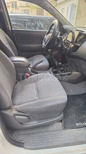 Toyota Hilux 2012, 215,000 km - 2.5 l - Bakı