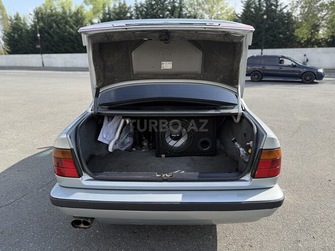 BMW 518 1994, 267,000 km - 1.8 l - Qəbələ