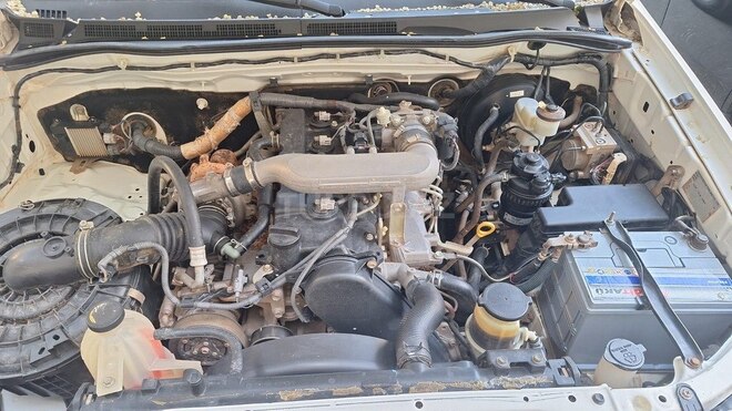 Toyota Hilux 2012, 215,000 km - 2.5 l - Bakı