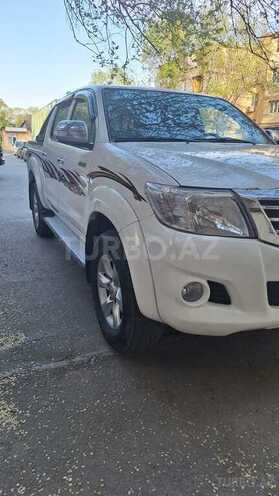 Toyota Hilux 2012, 215,000 km - 2.5 l - Bakı