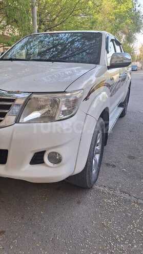 Toyota Hilux 2012, 215,000 km - 2.5 l - Bakı