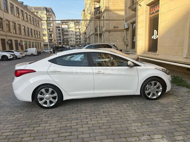 Hyundai Elantra 2011, 178,800 km - 1.8 l - Bakı