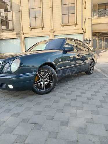 Mercedes E 240 1999, 357,960 km - 2.4 l - Sumqayıt