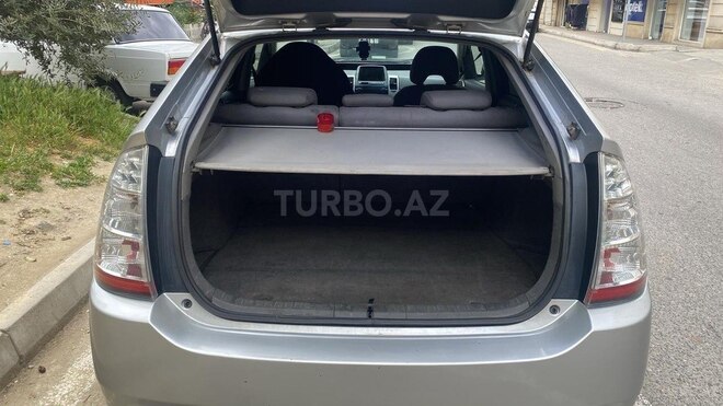 Toyota Prius-4