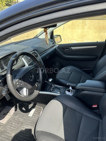 Mercedes B 170 2009, 220,000 km - 1.7 л - Bakı