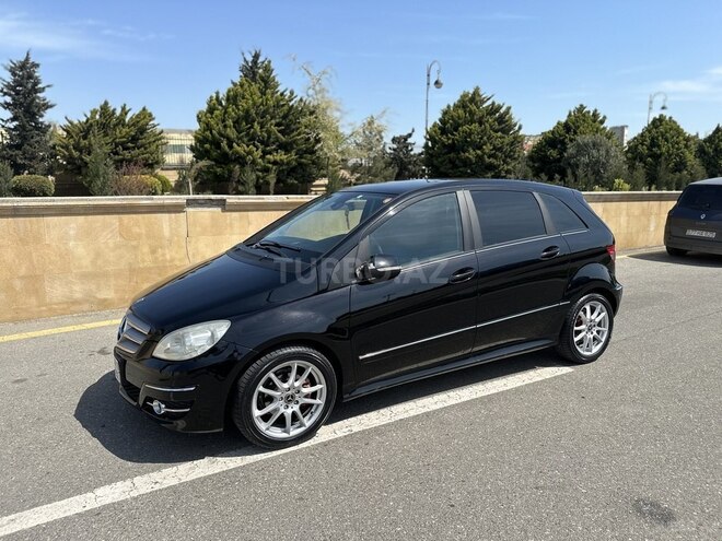 Mercedes B 170 2009, 220,000 km - 1.7 л - Bakı