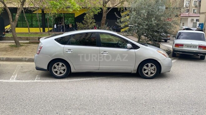 Toyota Prius-2