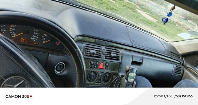 Mercedes E 280 1998, 424,417 km - 2.8 l - Yevlax
