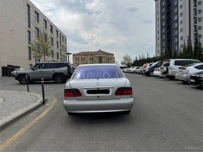 Mercedes E 220 d 2000, 580,000 km - 2.2 l - Quba