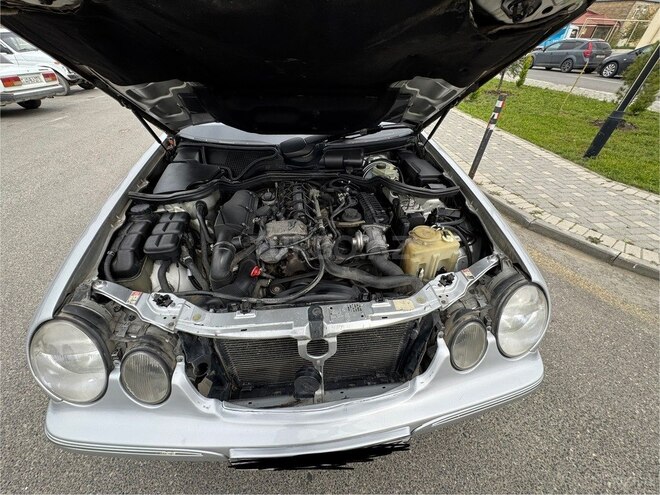 Mercedes E 220 d 2000, 580,000 km - 2.2 l - Quba