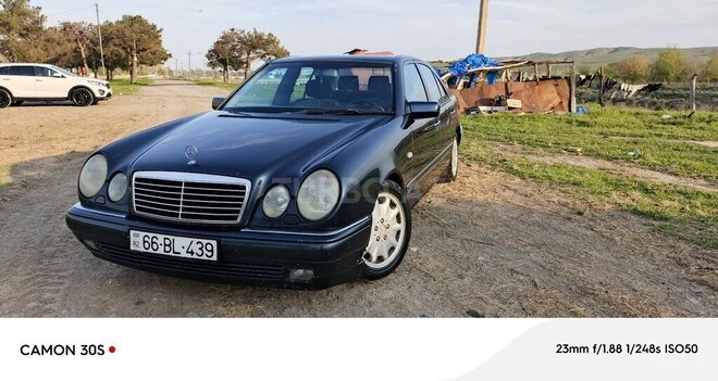 Mercedes E 280 1998, 424,417 km - 2.8 l - Yevlax