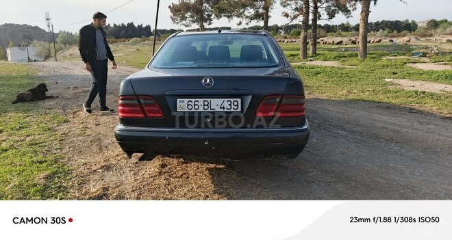 Mercedes E 280 1998, 424,417 km - 2.8 l - Yevlax