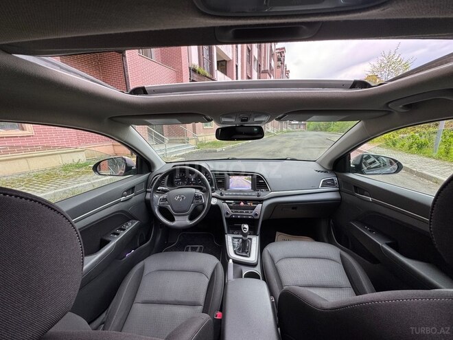 Hyundai Elantra 2018, 97,000 km - 2.0 l - Zaqatala