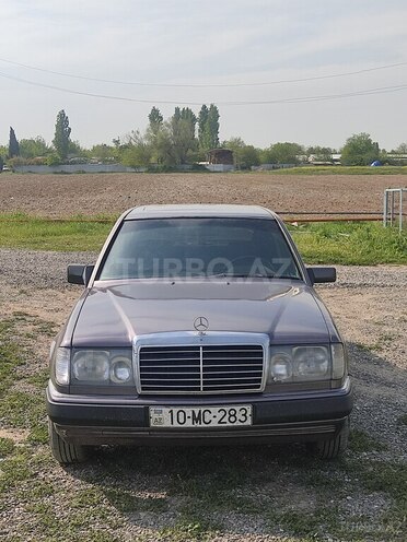 Mercedes E 250 1991, 435,000 km - 2.5 l - Füzuli