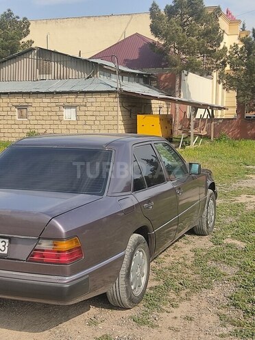 Mercedes E 250 1991, 435,000 km - 2.5 l - Füzuli