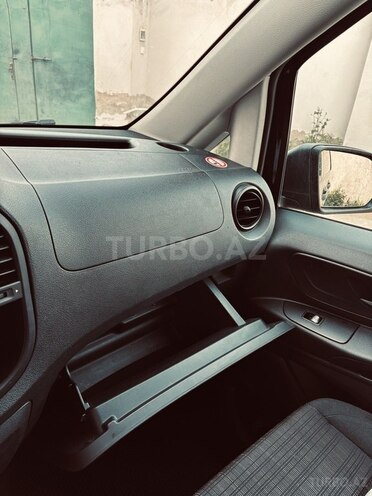Mercedes Vito 2015, 310,000 km - 2.2 l - Bakı