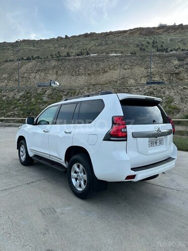 Toyota Land Cruiser Prado 2015, 275,000 km - 2.8 l - Bakı