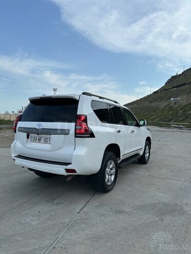 Toyota Land Cruiser Prado 2015, 275,000 km - 2.8 l - Bakı