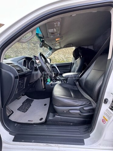 Toyota Land Cruiser Prado 2015, 275,000 km - 2.8 l - Bakı