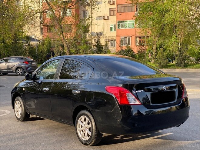 Nissan Sunny 2015, 332,000 km - 1.6 l - Bakı