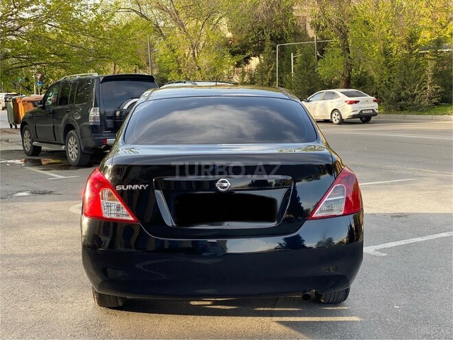 Nissan Sunny 2015, 332,000 km - 1.6 l - Bakı