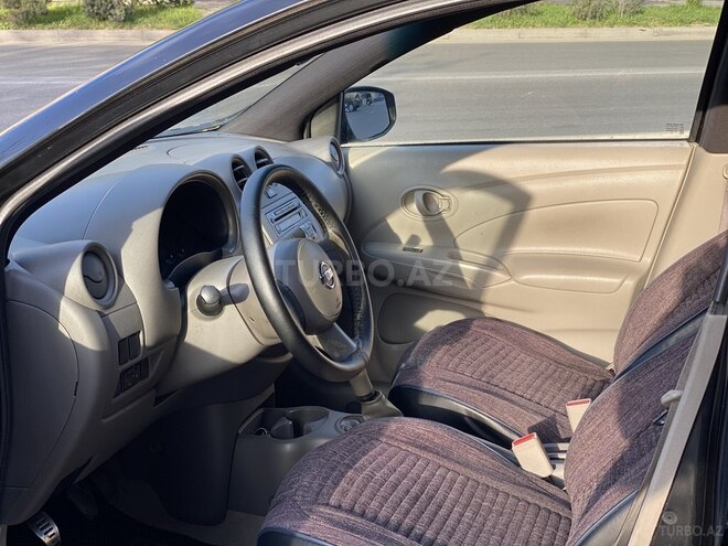 Nissan Sunny 2015, 332,000 km - 1.6 l - Bakı