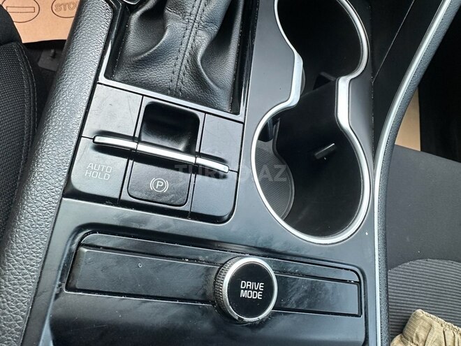 Kia K5-12