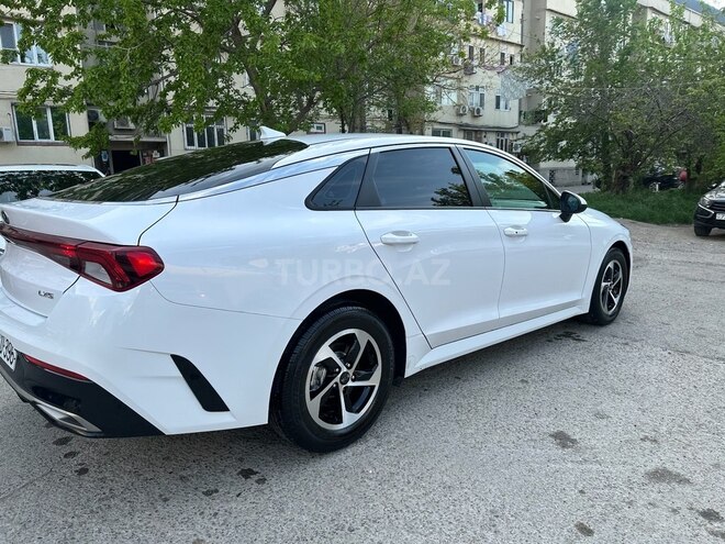 Kia K5-19