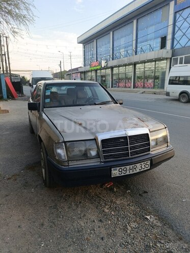 Mercedes E 250 1986, 476,000 km - 2.5 л - Bakı
