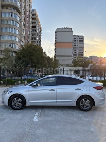 Hyundai Avante 2016, 119,576 km - 1.6 л - Bakı
