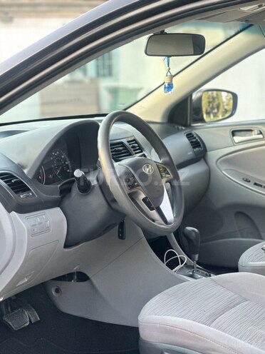 Hyundai Accent 2017, 182,000 km - 1.6 l - Bakı