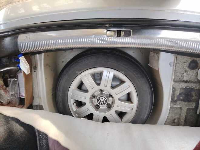 Volkswagen Passat 2003, 264,727 km - 1.8 l - Sumqayıt