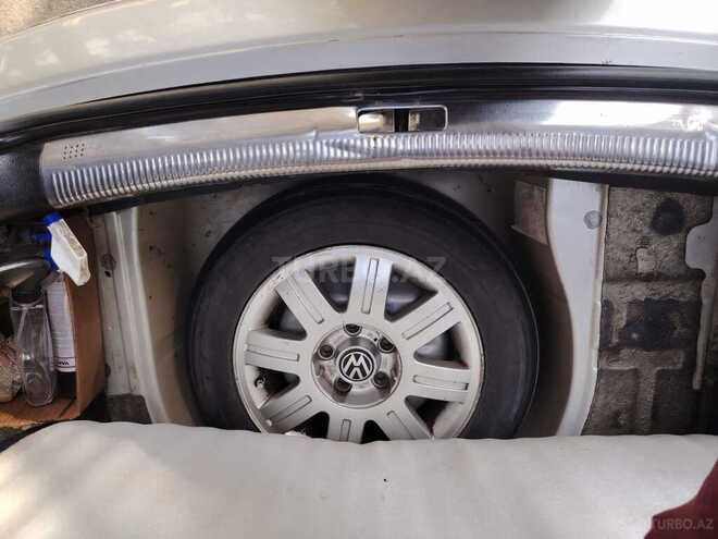 Volkswagen Passat 2003, 264,727 km - 1.8 l - Sumqayıt